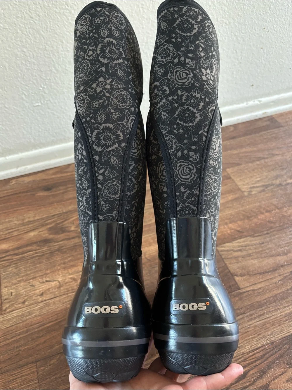 Bogs Women's Plimsoll Quilted Floral Tall Rain Winter Boots Classic Waterproof
